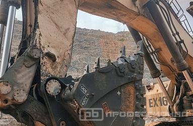 Добыча золота в Африке сверхусиленными ковшами от «Профессионала»!